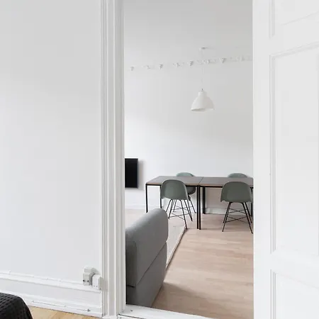 2-bed In A Cosy Area In Norrebro Apartment
